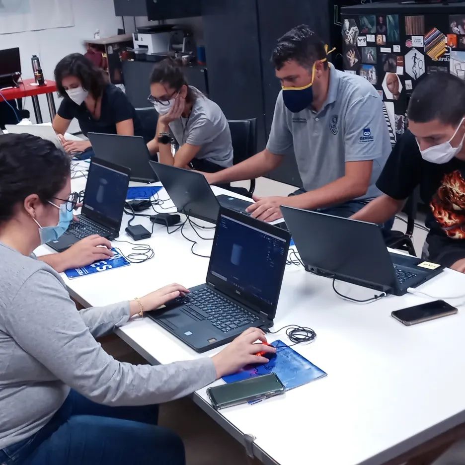 Curso de Desenvolvimento 3D com Software Livre Blender Tecnologias e Artes