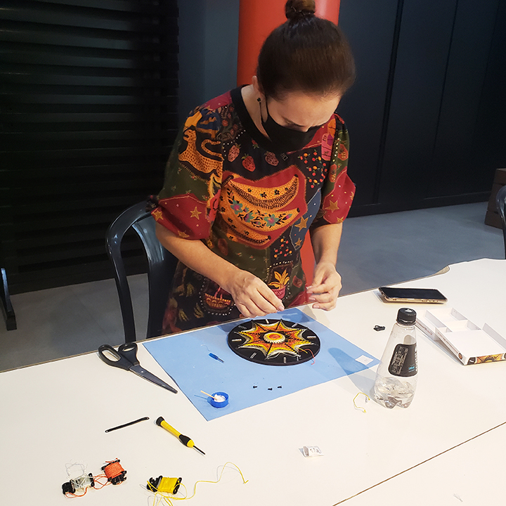 Oficina StringArt 3D (Sem Pregos) - Mandala Estrelada - Tecnologias e Artes